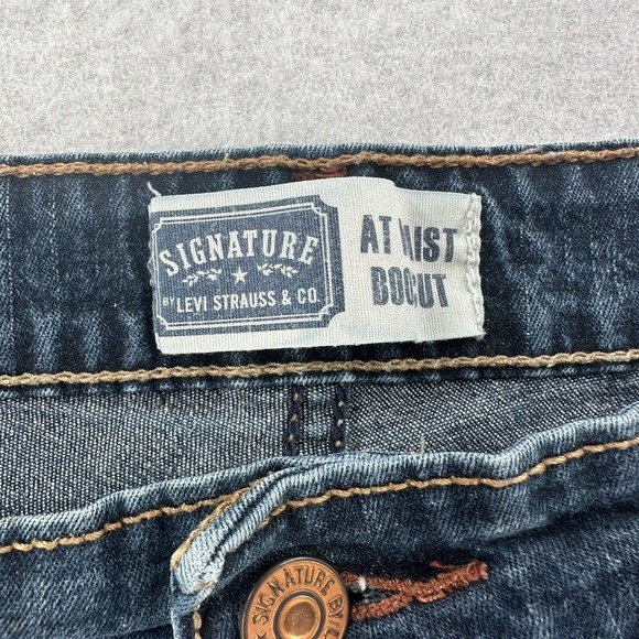 Signature by Levis At Waist Bootcut Blue Denim Flare Jeans Womens 14 Short 32X28 - Picture 6 of 11
